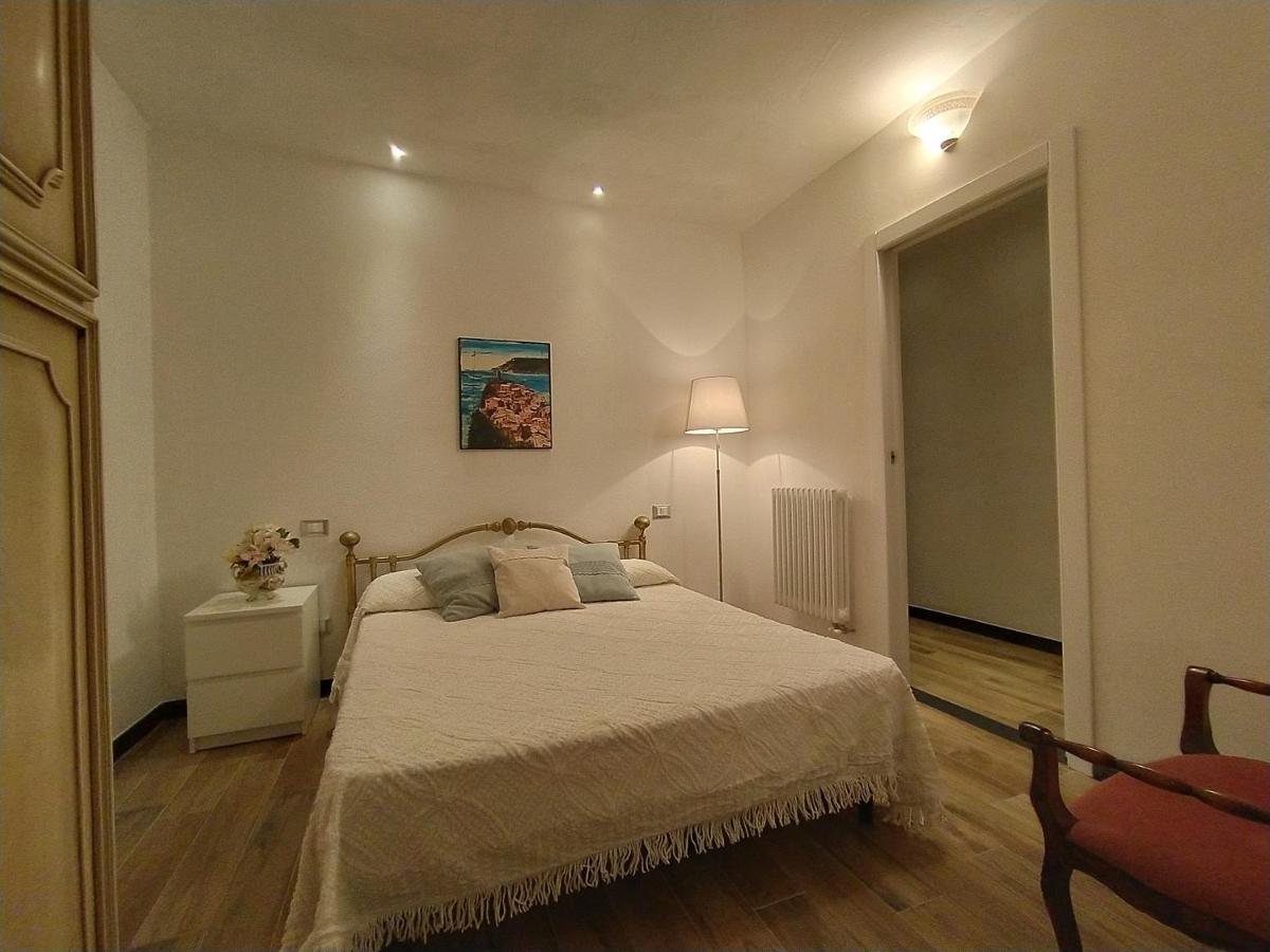 Апартаменти Rosanna House Вернацца Екстер'єр фото