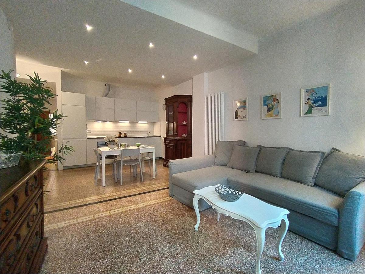 Апартаменти Rosanna House Вернацца Екстер'єр фото
